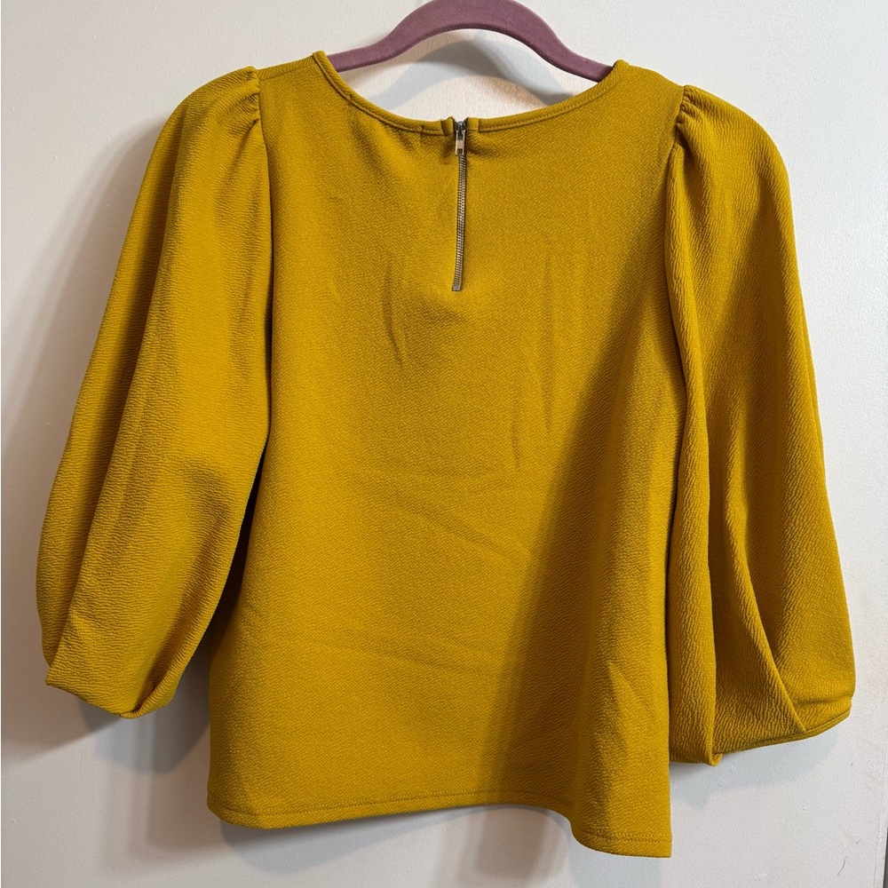 Green Envelope Los Angeles Top S - Picture 2 of 8